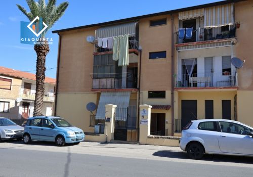 APPARTAMENTO PRIMO PIANO 106m² + CANTINA / VIA CIRONVALLAZIONE – PALAGONIA – Rif. LMNFRN2025