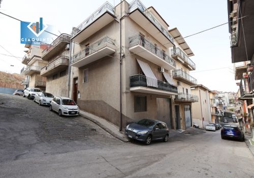 CASA SINGOLA 159MQ CON GARAGE E TERRAZZO / VIA TAORMINA – PALAGONIA – Rif. GSTSTL2025
