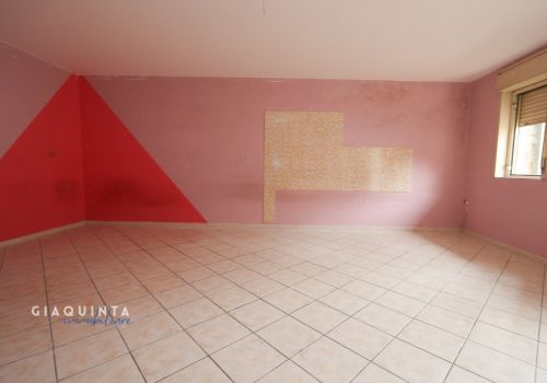 CASA SINGOLA 4 VANI + GARAGE 30 MQ/ VIA BERGAMO – PALAGONIA. – Rif. MRLGTN2026